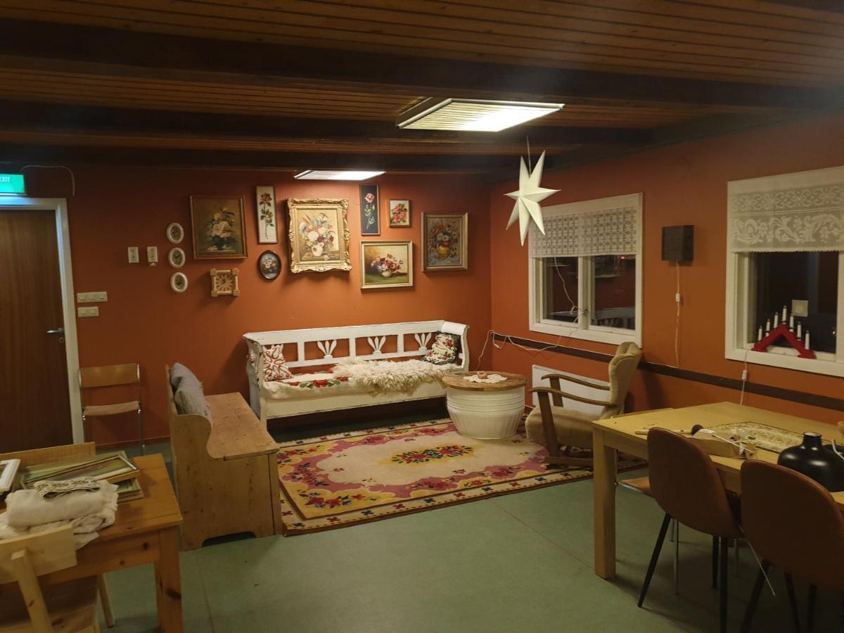 Hostel And Vandrarhem Lupin Naturcamping Lagom Gräsmark エクステリア 写真